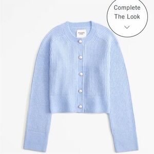 Abercrombie and Fitch Women's Blue Cardigan Sweater